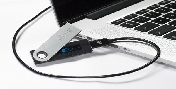 Ledger Nano S crypto hardware wallet cable